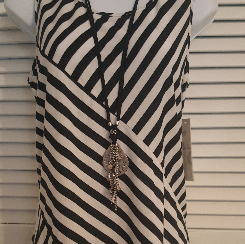 Black and white fashion top